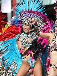 HQ asian businesswoman is spreading pussy