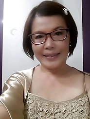 Gorgeous japanese mommy