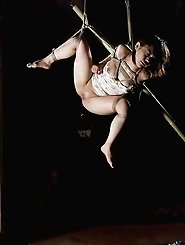 Racy japanese lasses are fingering their slit