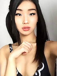 Inviting asian mommies are masturbating themselves