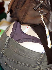 Immoral japanese woman is trying to seduce