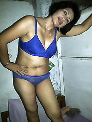 Charming asian moms are revealing their pussy