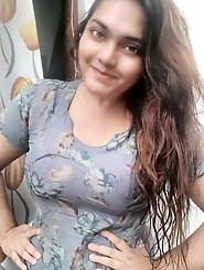 Korean gigantic knocker girl bare SELFIES LEAKED